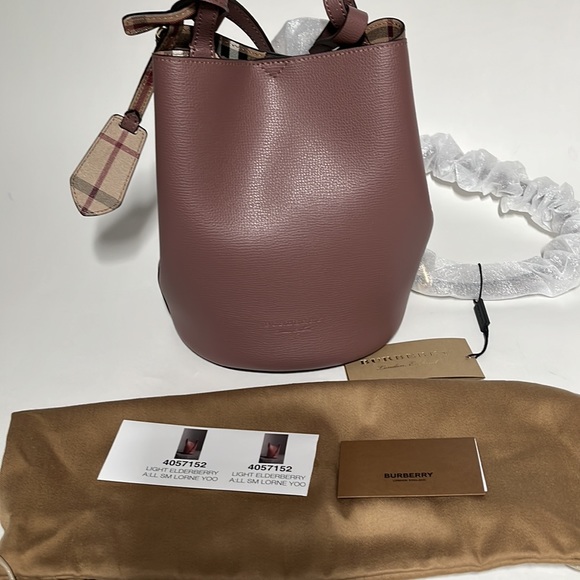 Burberry bucket bag - Picture 16 of 16